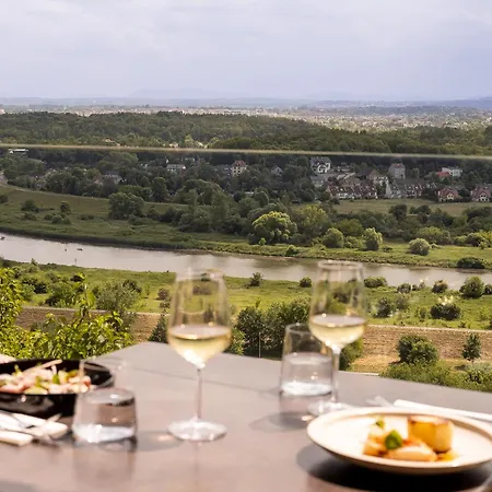 Zinar Castle Szálloda 5*